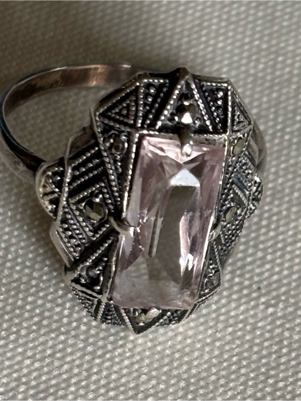 Art Deco Silver-toned Filigree Ring with light amethyst Center Stone